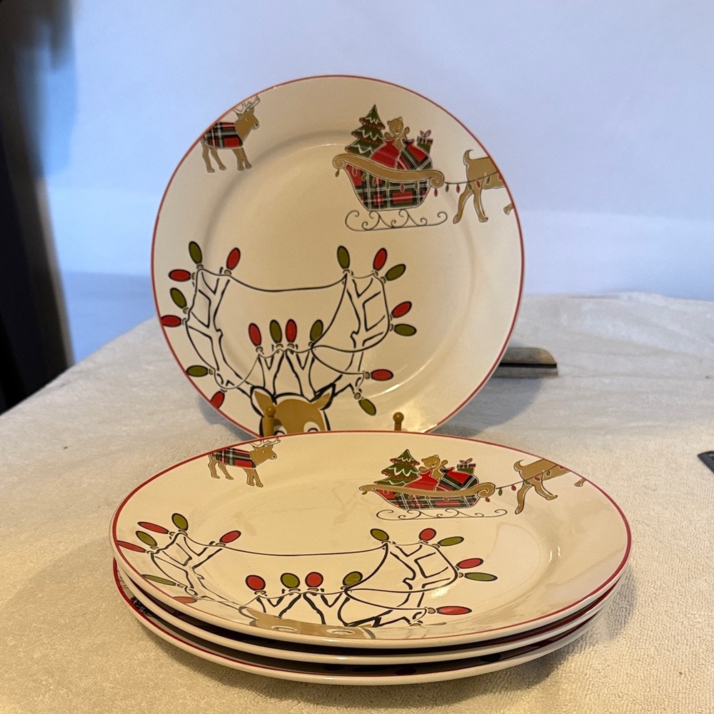 Holiday Reindeer & Sleigh Ceramic Dinner Plate - Cream, Red & Green